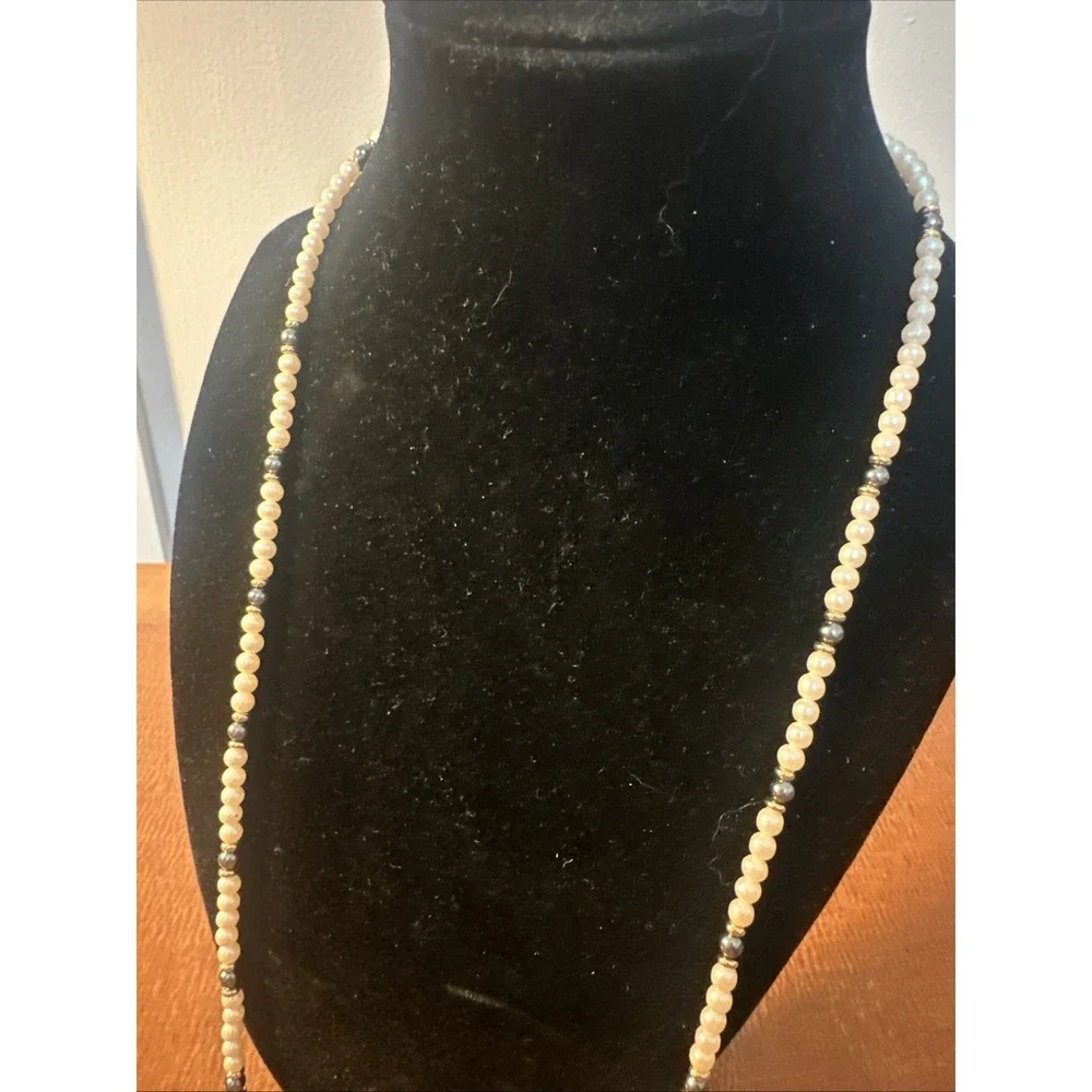 Vintage Signed Monet Necklace‎ White/Black Small Faux Pearl Gold Tone 26